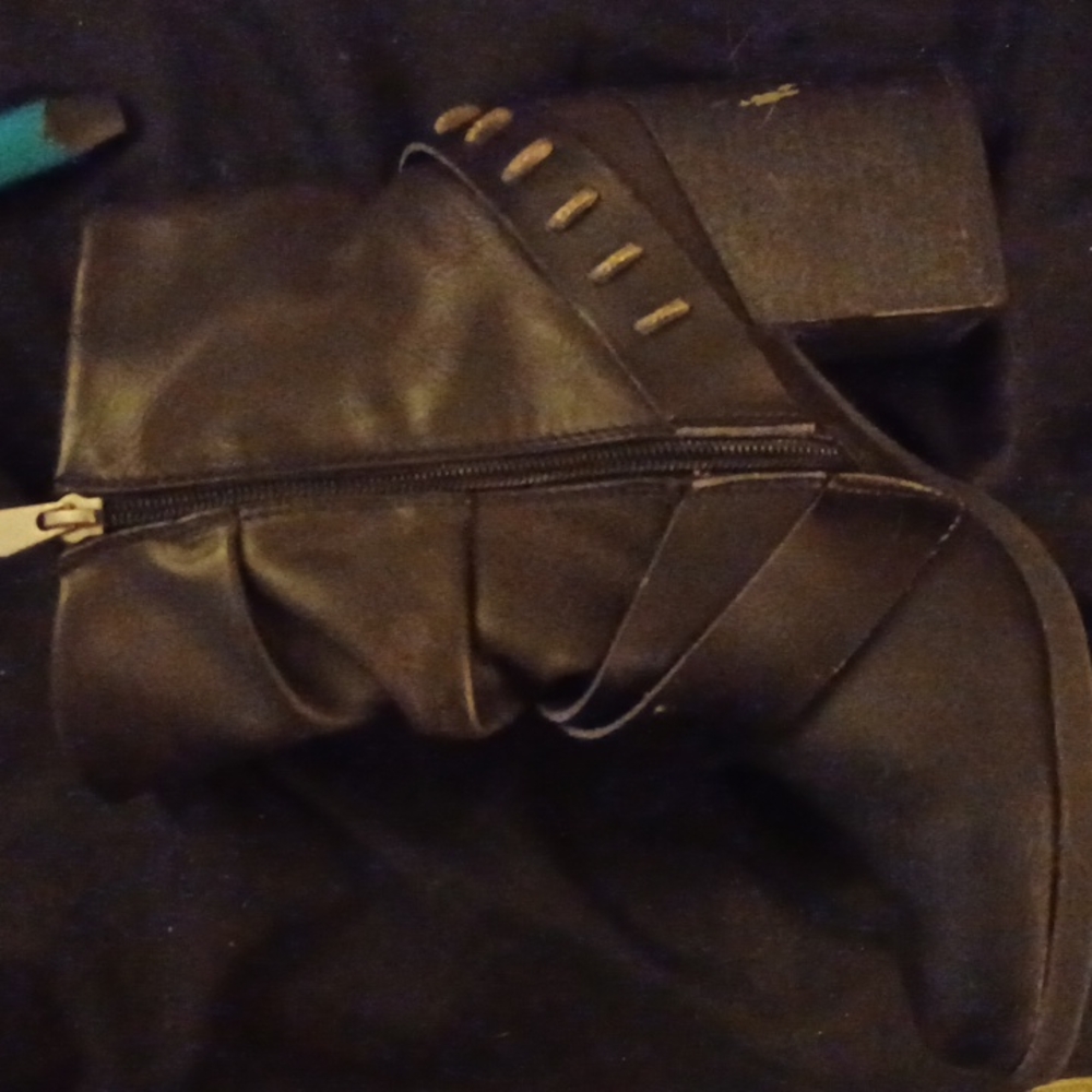 Boots - Picture 2 of 6